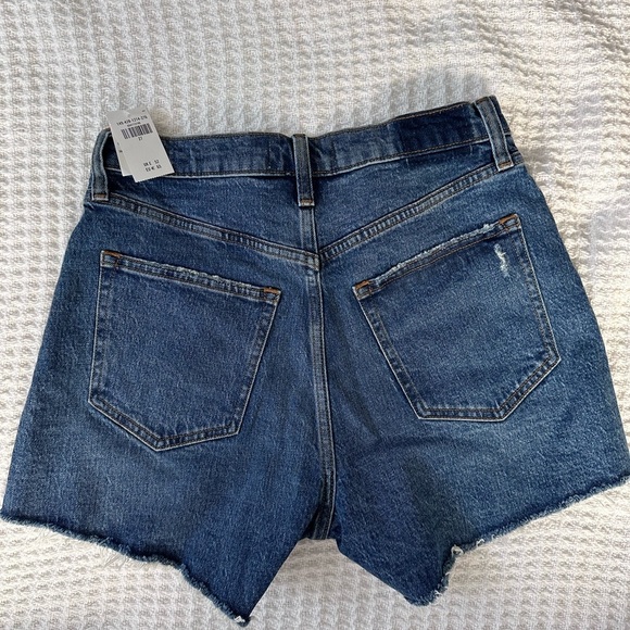 NWT Abercrombie & Fitch “the 4in mom short” high rises Jean shorts - Picture 3 of 5